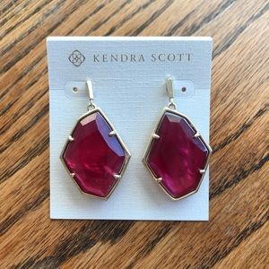 Kendra Scott Dax Earrings in Berry Illusion